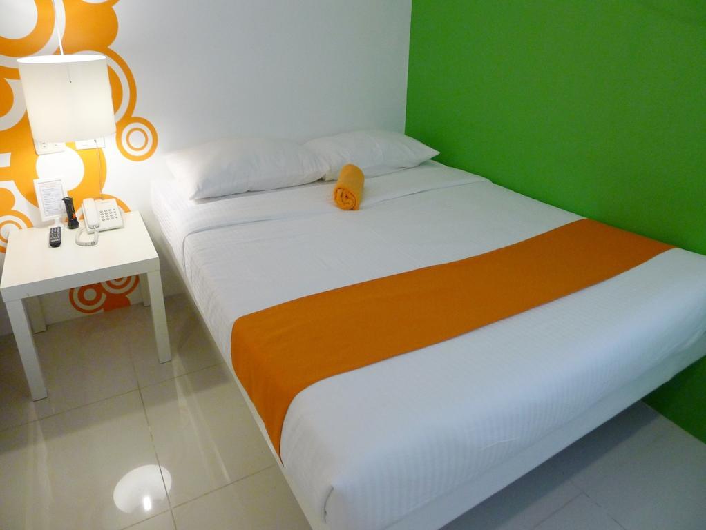 Islands Stay Hotel - Puerto Princesa Стая снимка